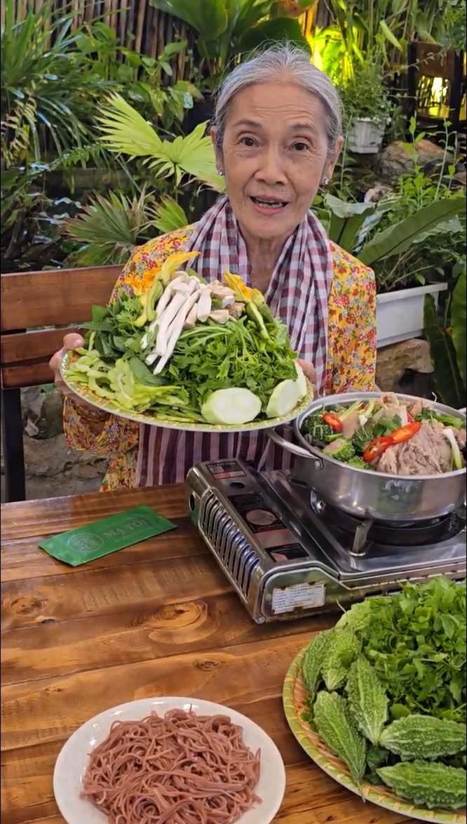 Mạ Tôi BD - CN Chánh Nghĩa 1 - Không gian bên trong